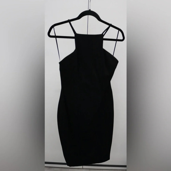 NWT- Elliatt Dresses Elliatt Energy High Neck Dress Size Medium - Picture 6 of 11